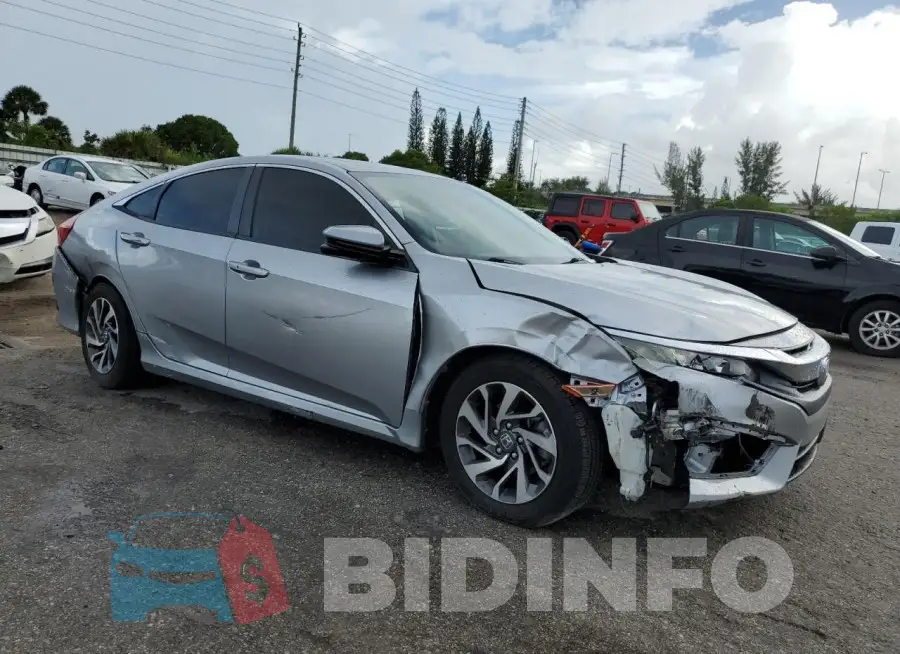 19XFC2F70GE030473 Photo# 4
