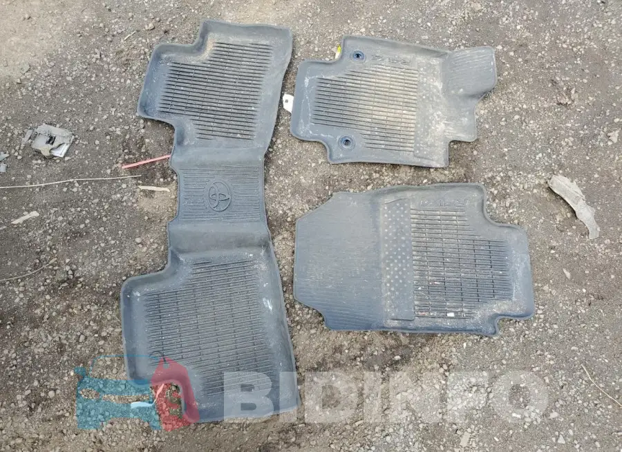 2T3P1RFV7MC219513 Photo# 13