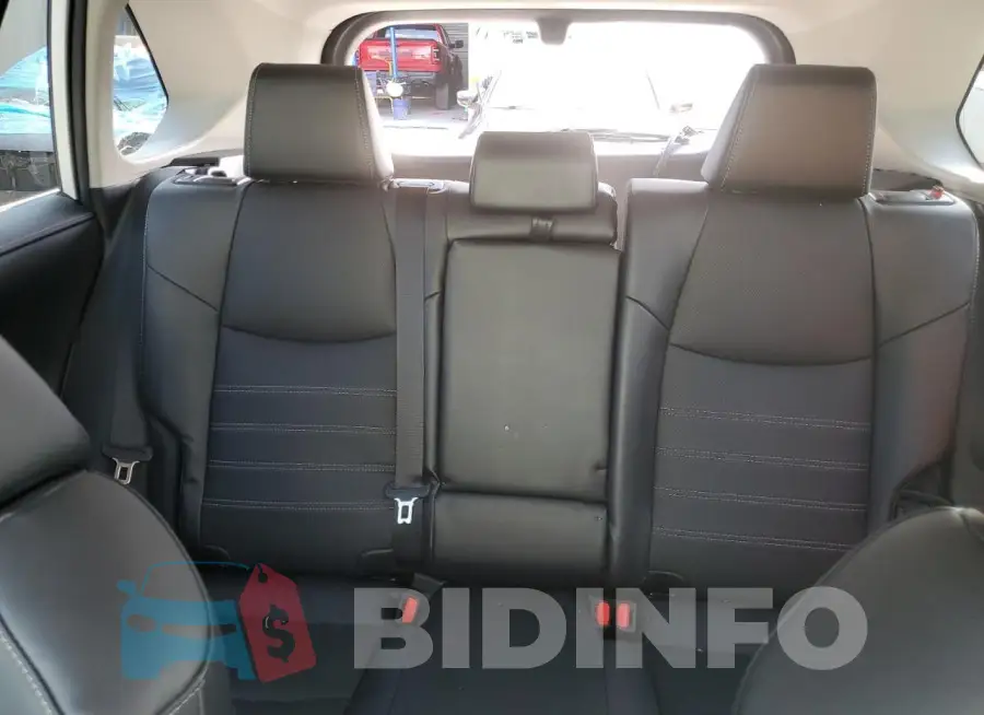 2T3Y1RFV5NW220132 Photo# 10