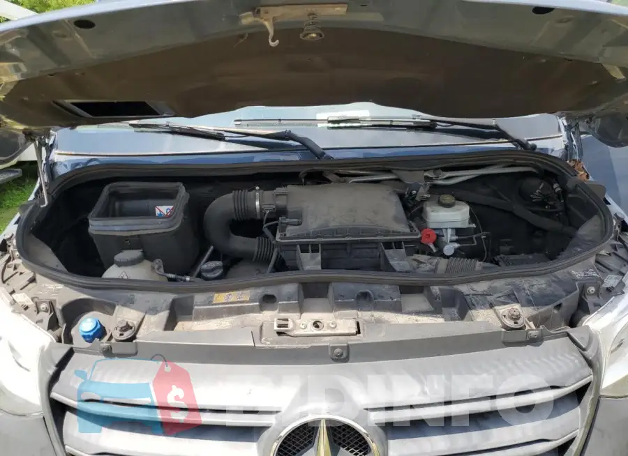 WD4PF1CD4KP141185 Photo# 12