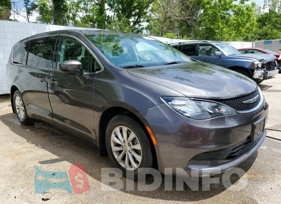 2C4RC1DG0HR519028 Photo# 4