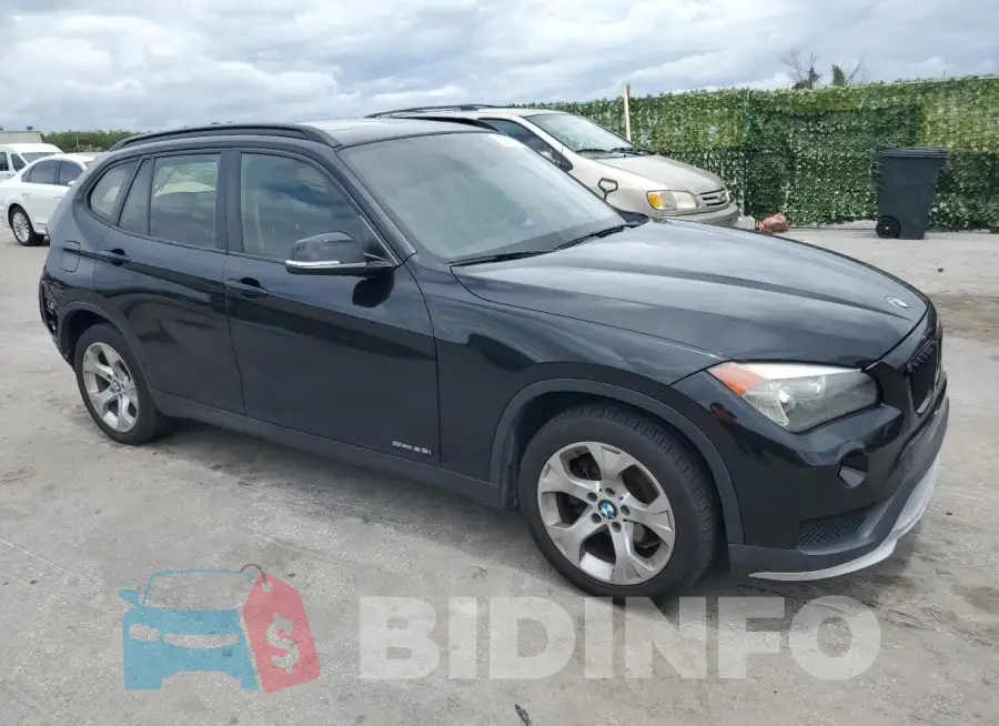 WBAVM1C57FV315569 Photo# 4