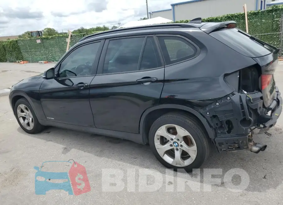 WBAVM1C57FV315569 Photo# 2