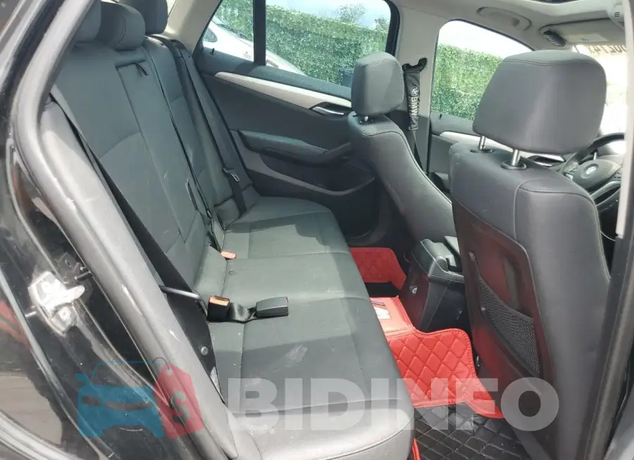 WBAVM1C57FV315569 Photo# 10