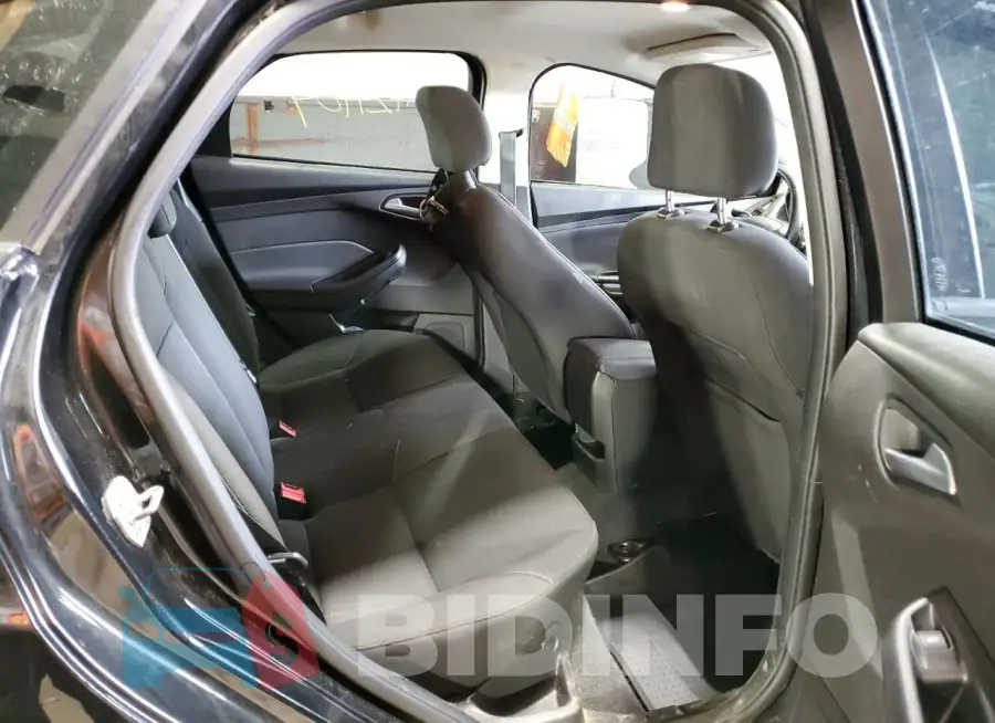 1FADP3F23FL360304 Photo# 10