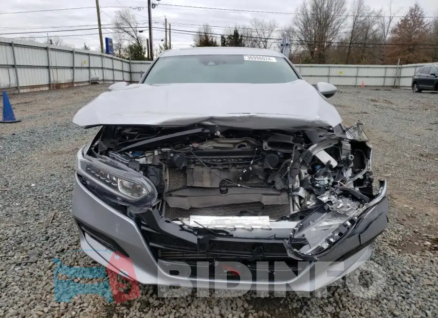 1HGCV2F35KA009500 Photo# 5