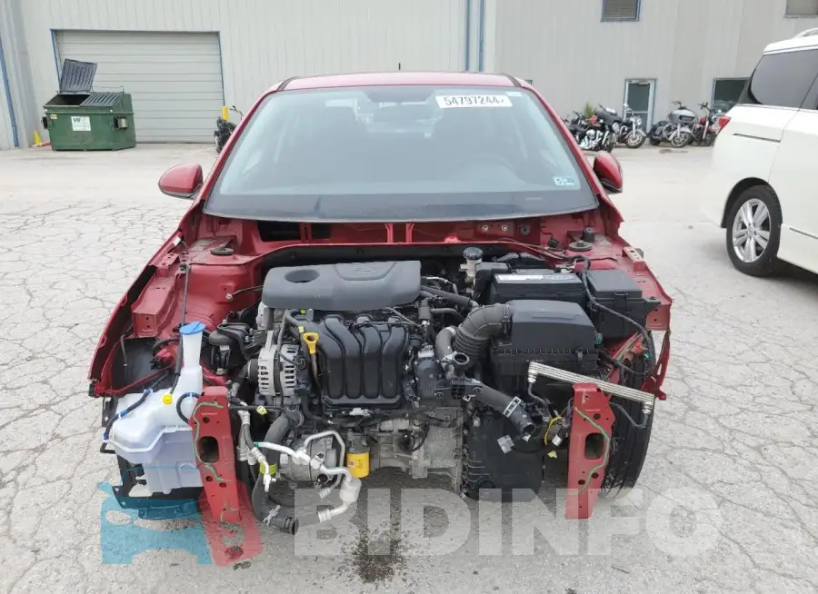 3KPC24A39KE082117 Photo# 5