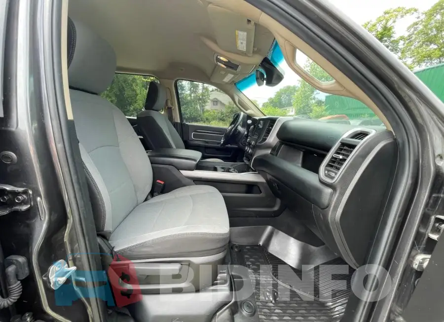 3C6UR5ML9KG623275 Photo# 5