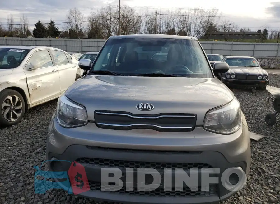 KNDJN2A2XJ7613513 Photo# 5