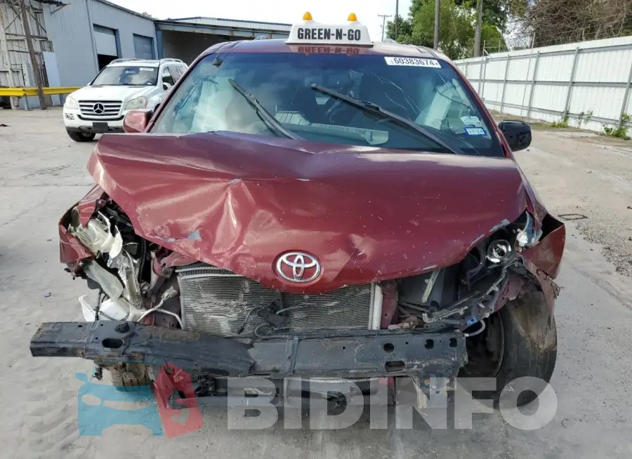 5TDKK3DC4FS572767 Photo# 5