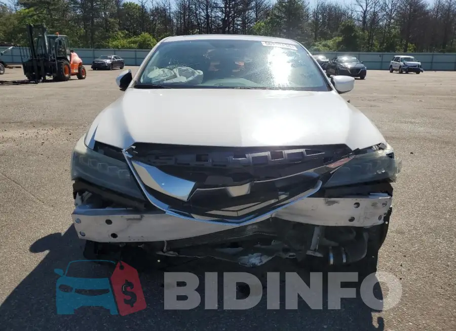 19UDE2F33HA004793 Photo# 5