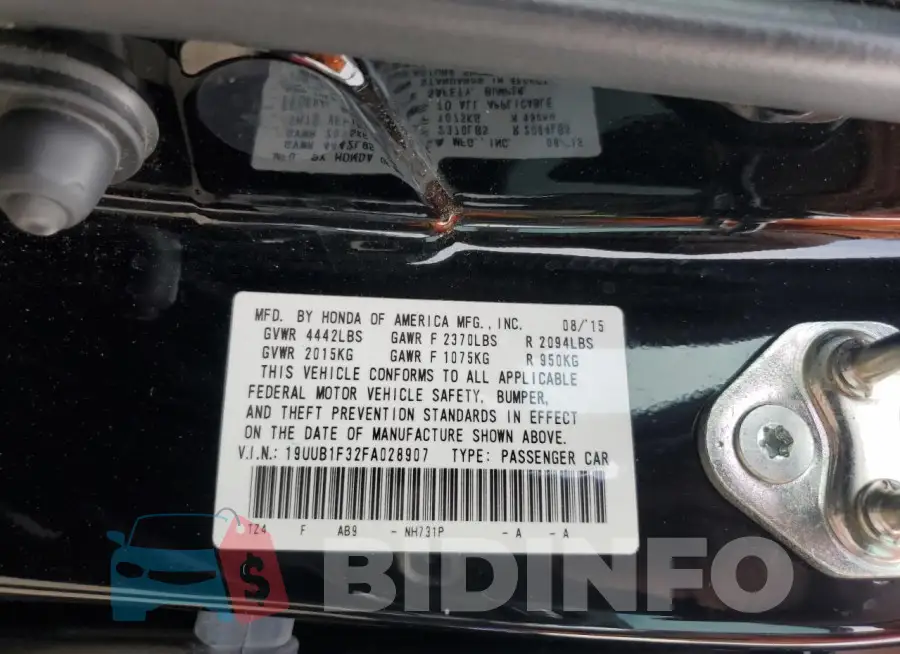19UUB1F32FA028907 Photo# 12