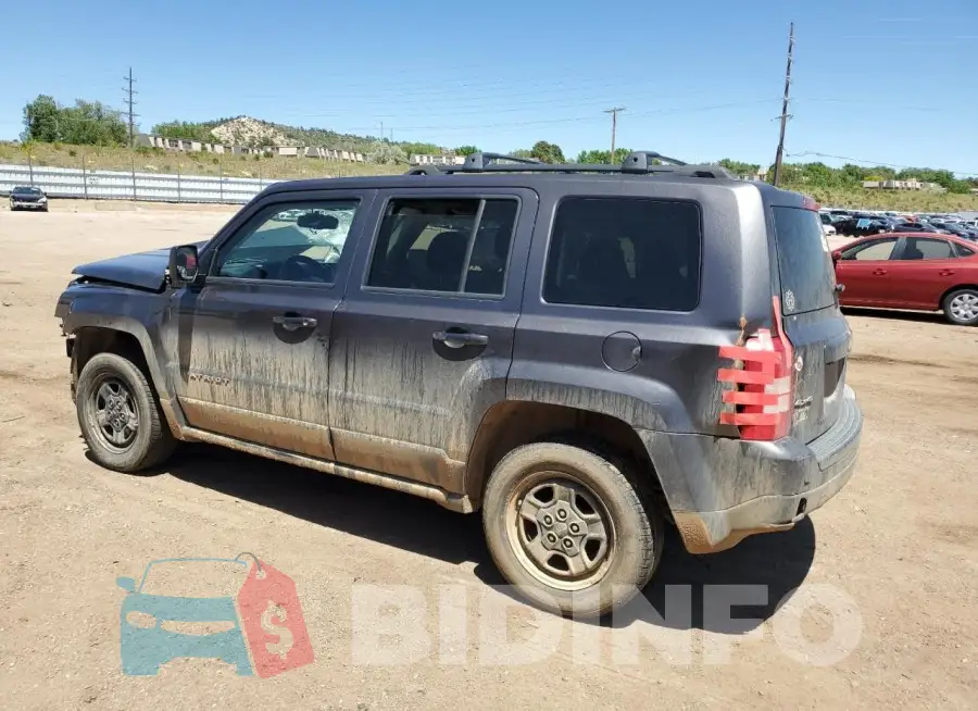 1C4NJRBB2GD579792 Photo# 2
