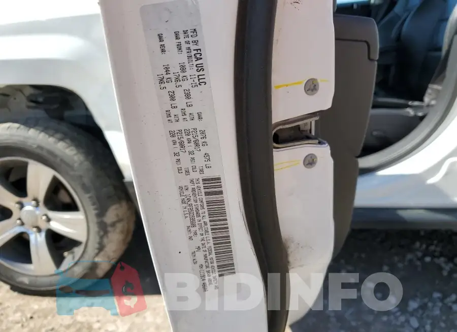 1C4NJRFB5GD595608 Photo# 13