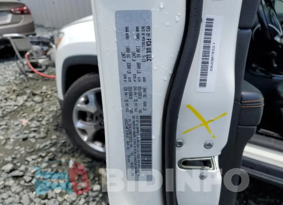 3C4NJDCB6KT787212 Photo# 12