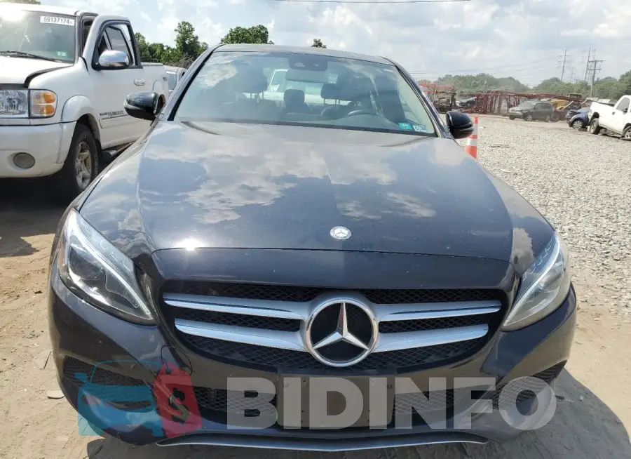 WDDWF4KB8HR222684 Photo# 5
