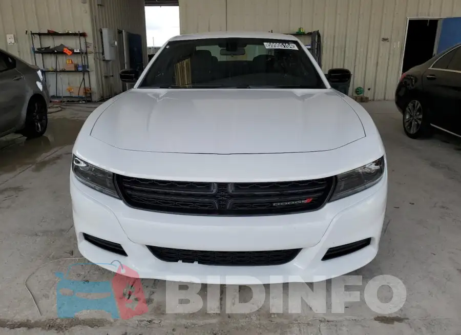 2C3CDXBGXPH707413 Photo# 5