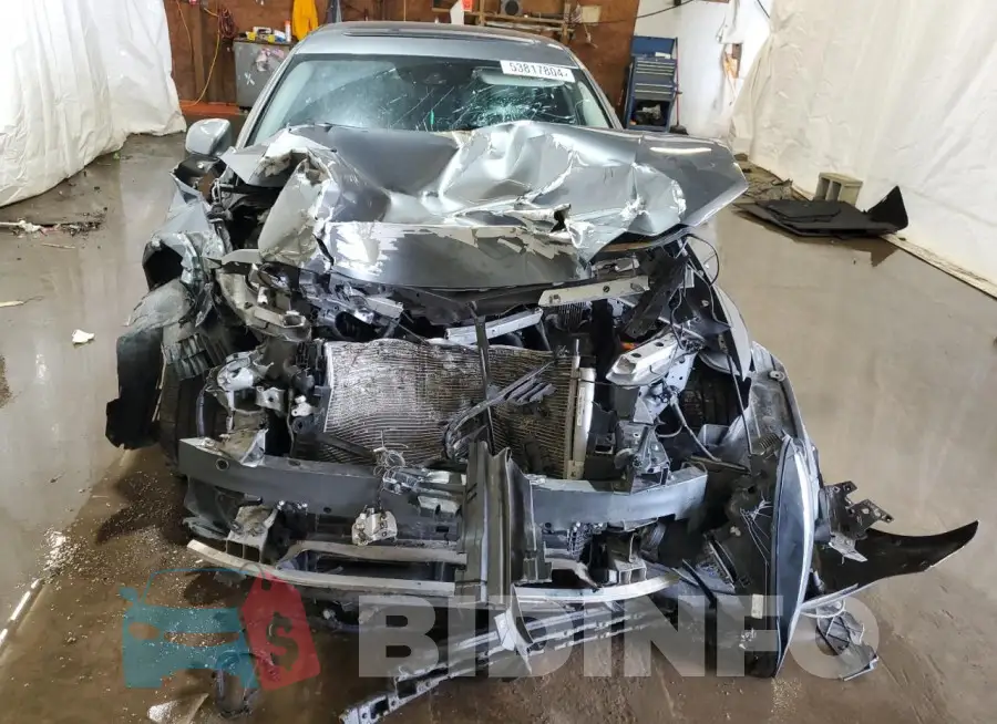 7JRA22TL3KG007245 Photo# 5