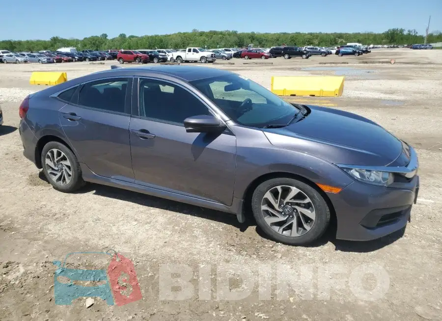 19XFC2F70HE018468 Photo# 4