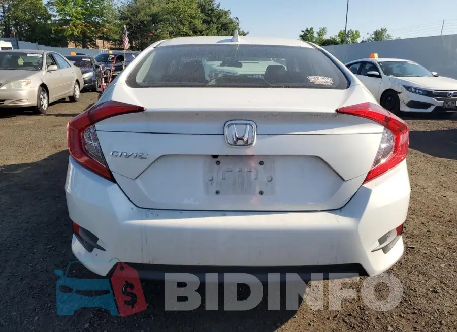 19XFC2F71JE207622 Photo# 6