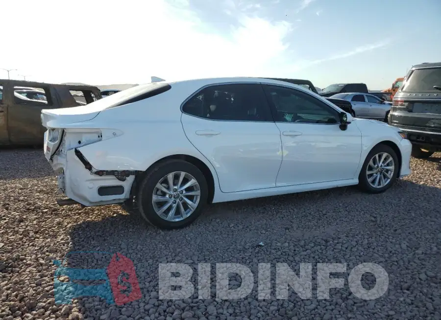 4T1C11AK7PU157975 Photo# 3