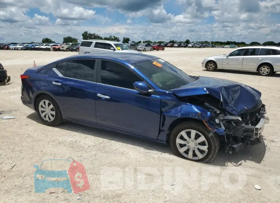 1N4BL4BV6KC154767 Photo# 4