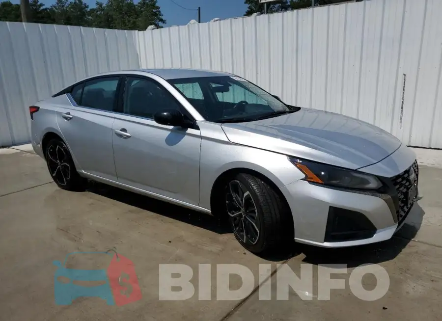 1N4BL4CV9PN383034 Photo# 4