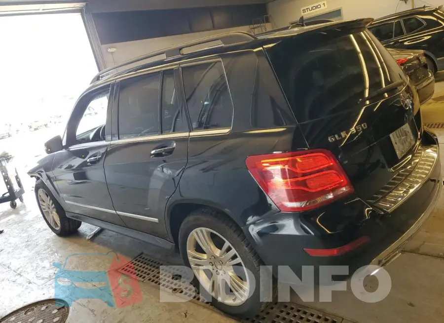 WDCGG8JB2FG410138 Photo# 2