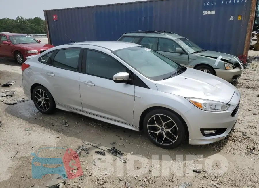 1FADP3F2XFL369081 Photo# 4