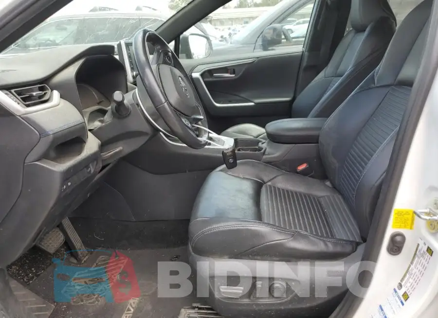 2T3EWRFV8KW001827 Photo# 7