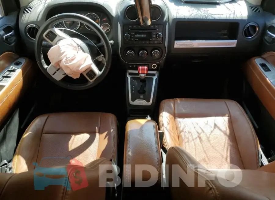 1C4NJDEB3GD738835 Photo# 8