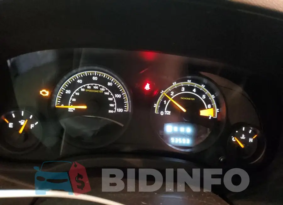 1C4NJRBBXGD595769 Photo# 9