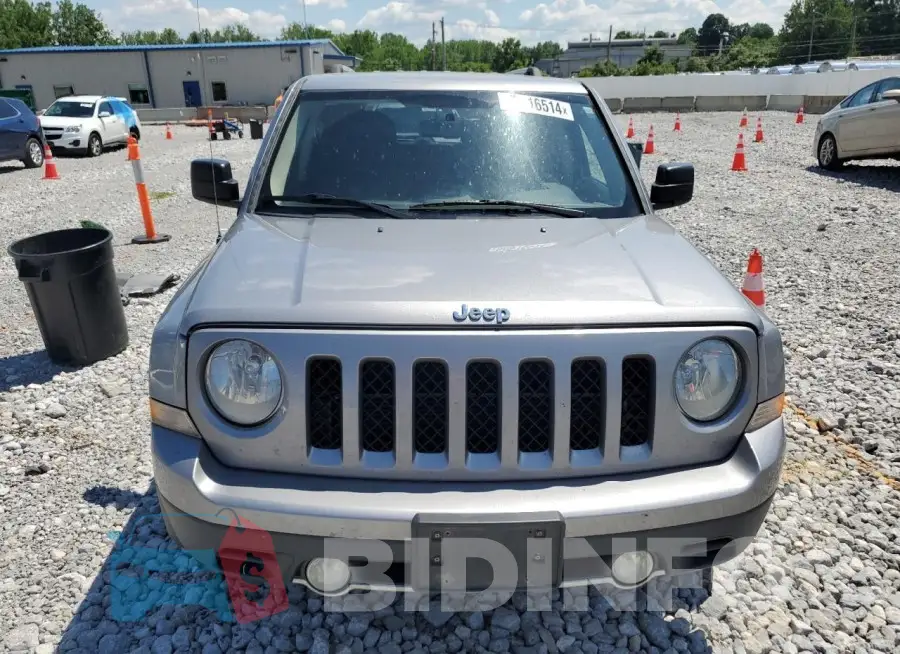 1C4NJRFB4GD546593 Photo# 5