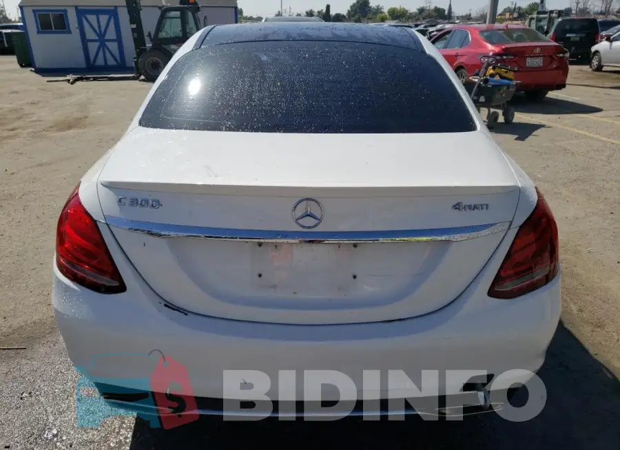55SWF4KB2GU135022 Photo# 6