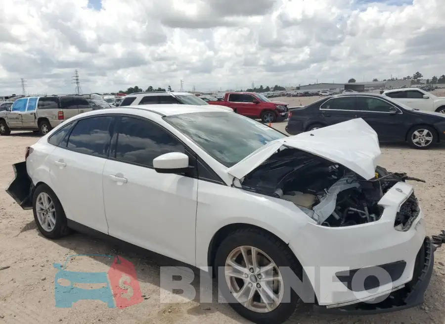 1FADP3F22JL328713 Photo# 4