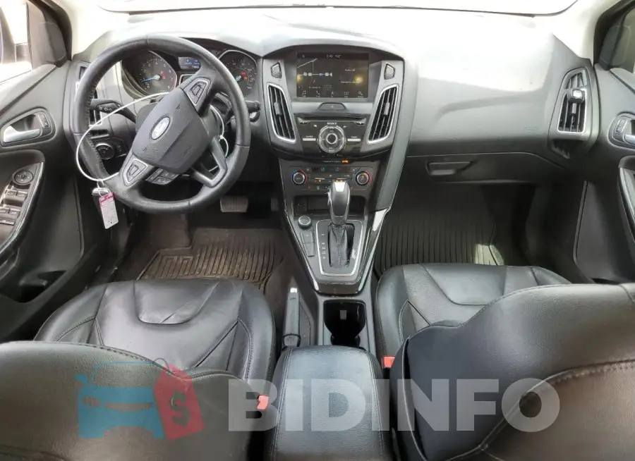 1FADP3N26HL295680 Photo# 8
