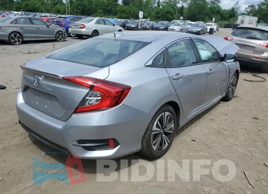 19XFC1F31JE201455 Photo# 3