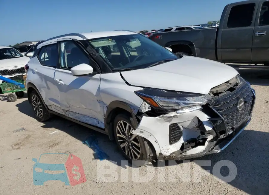 3N1CP5CV5PL494417 Photo# 4