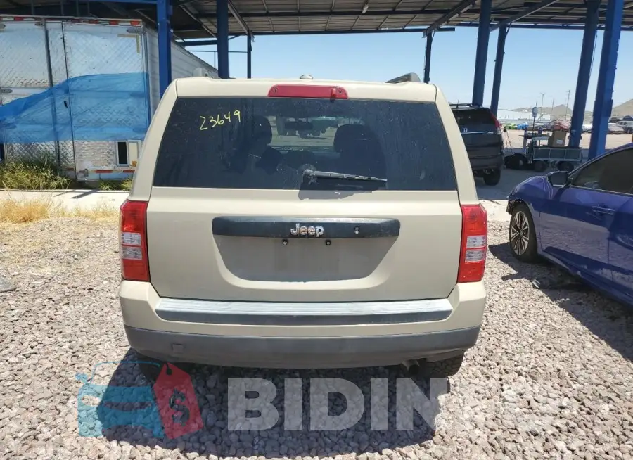1C4NJPBB6GD802856 Photo# 6