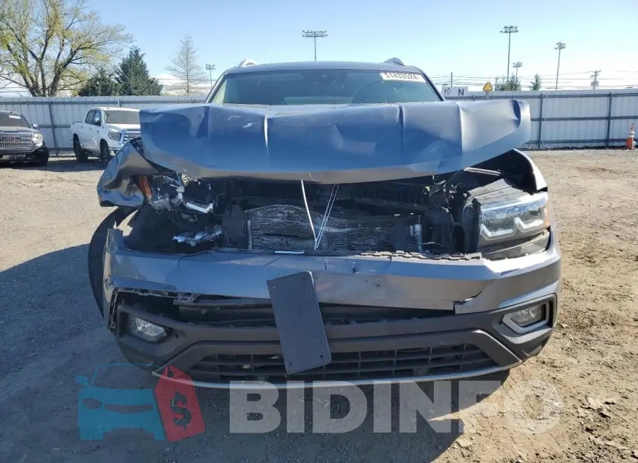 1V2MR2CA7JC561043 Photo# 5