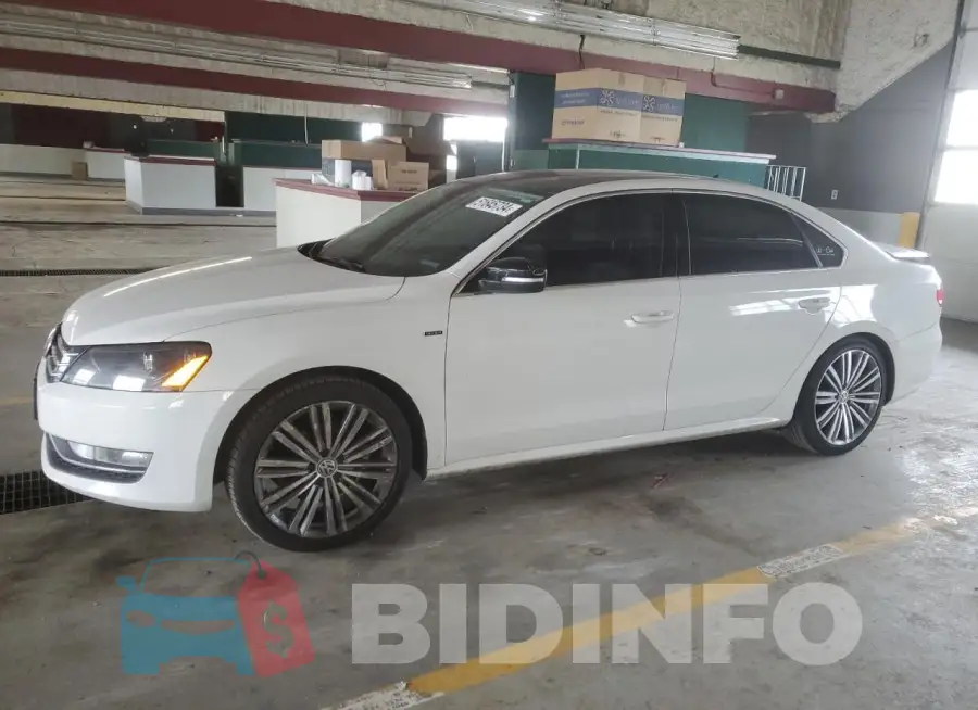 1VWBS7A3XFC083624 Photo# 1