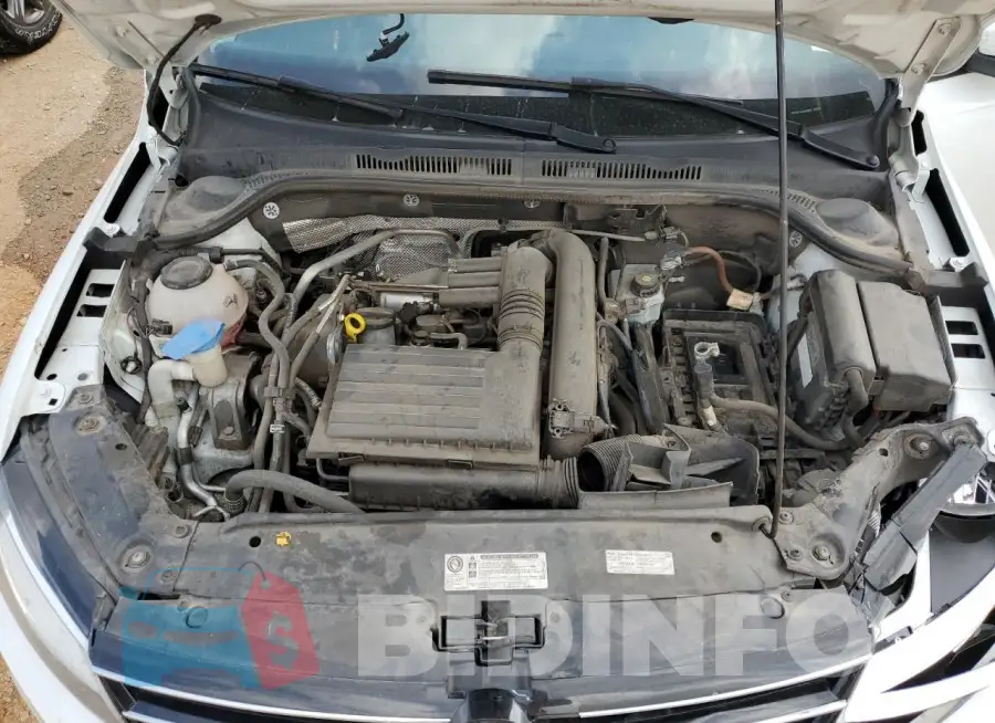 3VW2B7AJ0JM213044 Photo# 11