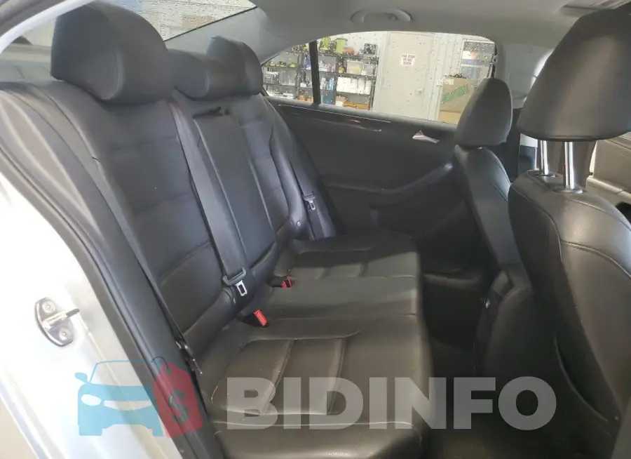 3VWLA7AJ1FM280914 Photo# 10