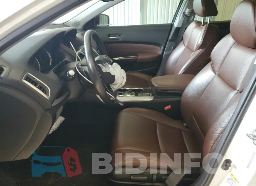 19UUB2F35FA017910 Photo# 7