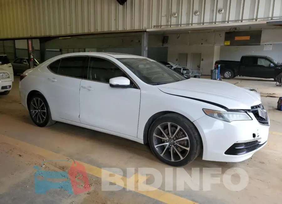 19UUB2F35FA017910 Photo# 4