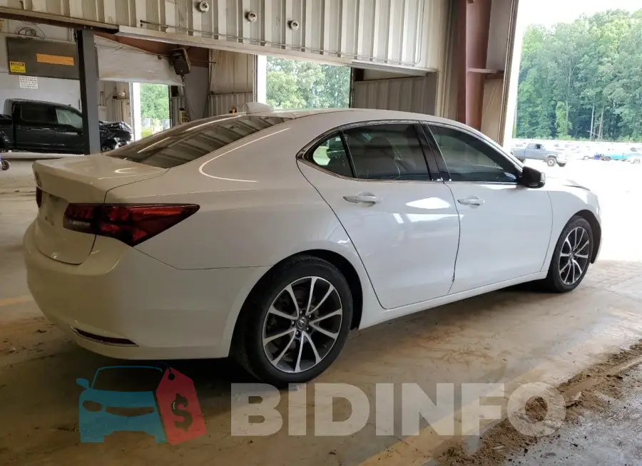 19UUB2F35FA017910 Photo# 3