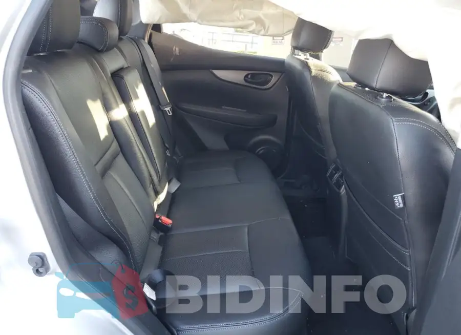 JN1BJ1CP6KW214014 Photo# 11
