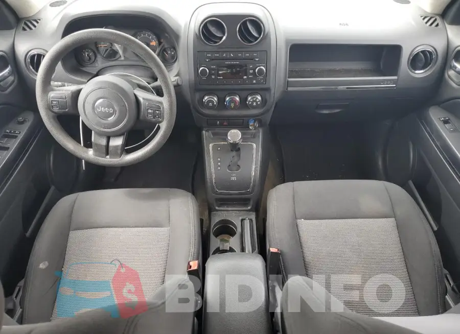 1C4NJPBB2HD120638 Photo# 8