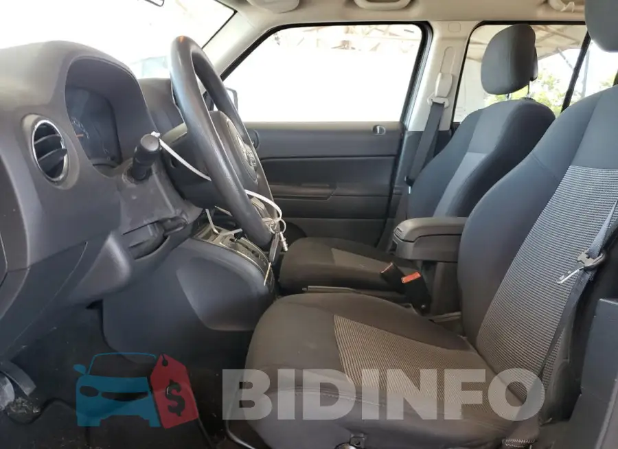 1C4NJPBB3FD318125 Photo# 7