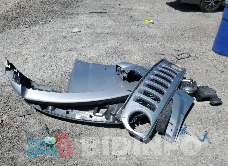 1C4NJPBB9FD157425 Photo# 12